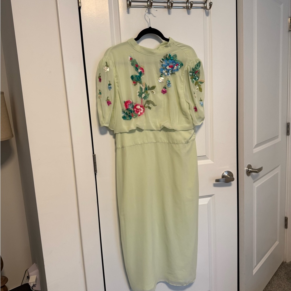 Hope & Ivy Floral Embroidered Green Dress
